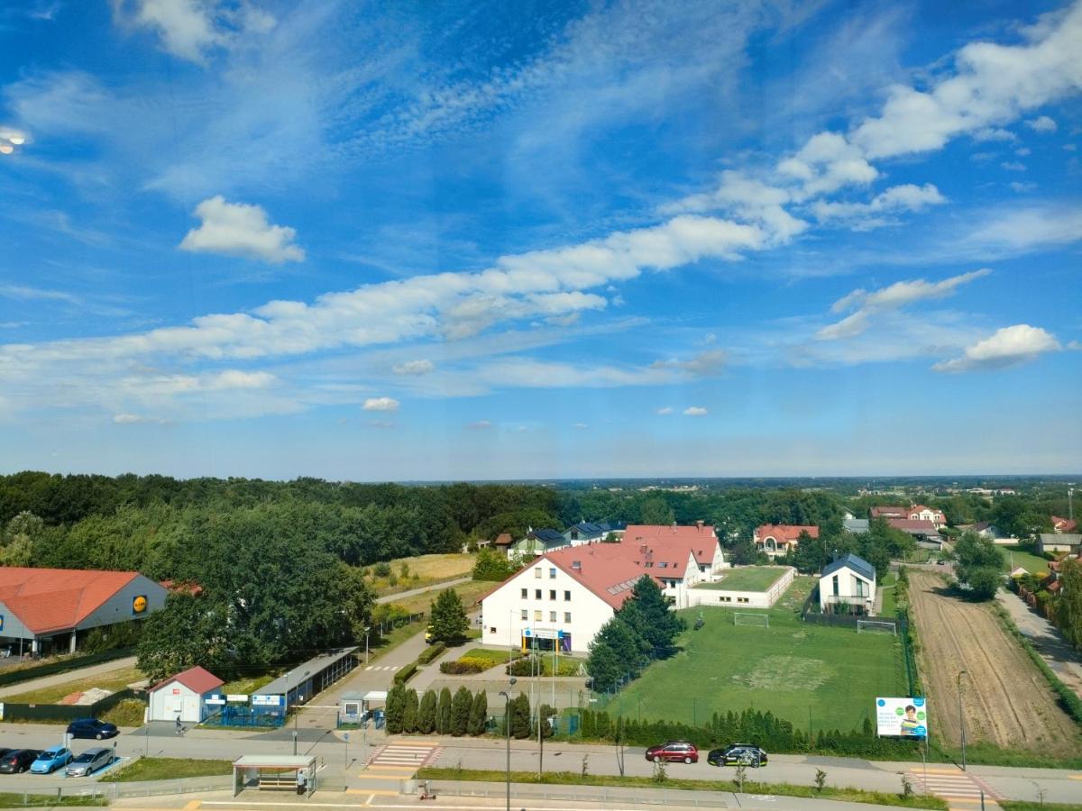 W Likwidacji - Zapraszamy Obok Apartment Warsawa Ruang foto